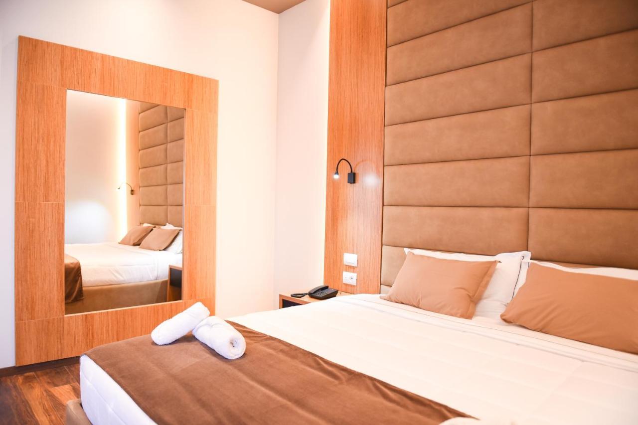 Olivia'S Hill Resort Kryemëdhej Bagian luar foto