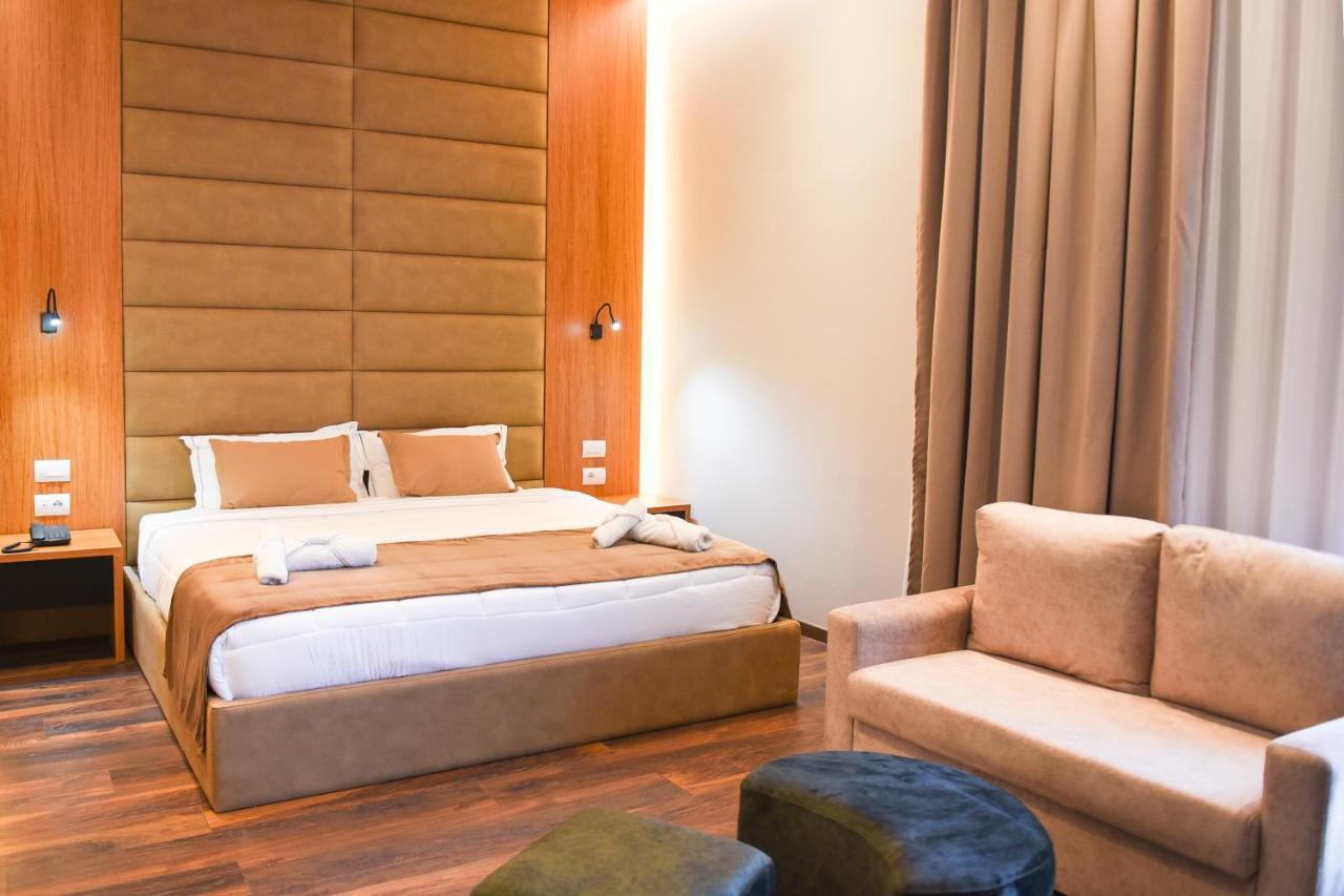Olivia'S Hill Resort Kryemëdhej Bagian luar foto