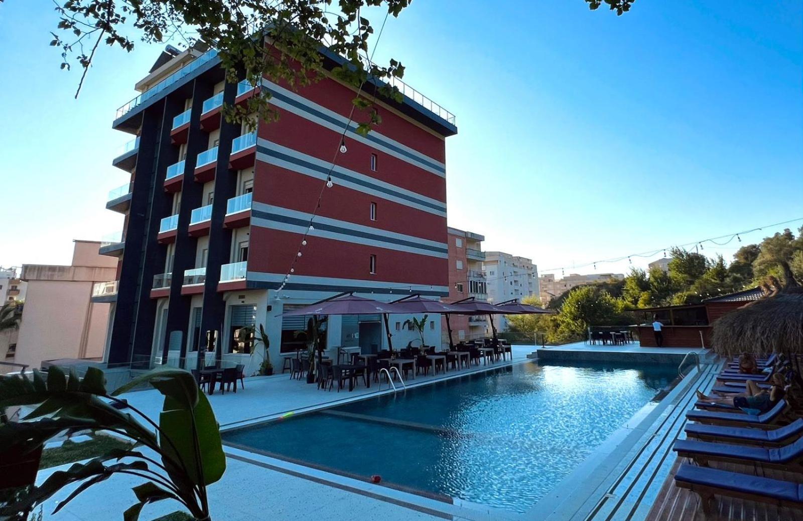 Olivia'S Hill Resort Kryemëdhej Bagian luar foto