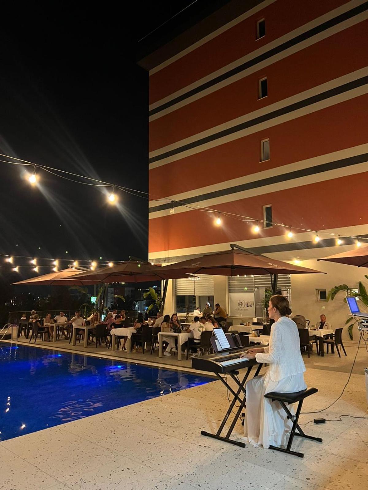 Olivia'S Hill Resort Kryemëdhej Bagian luar foto