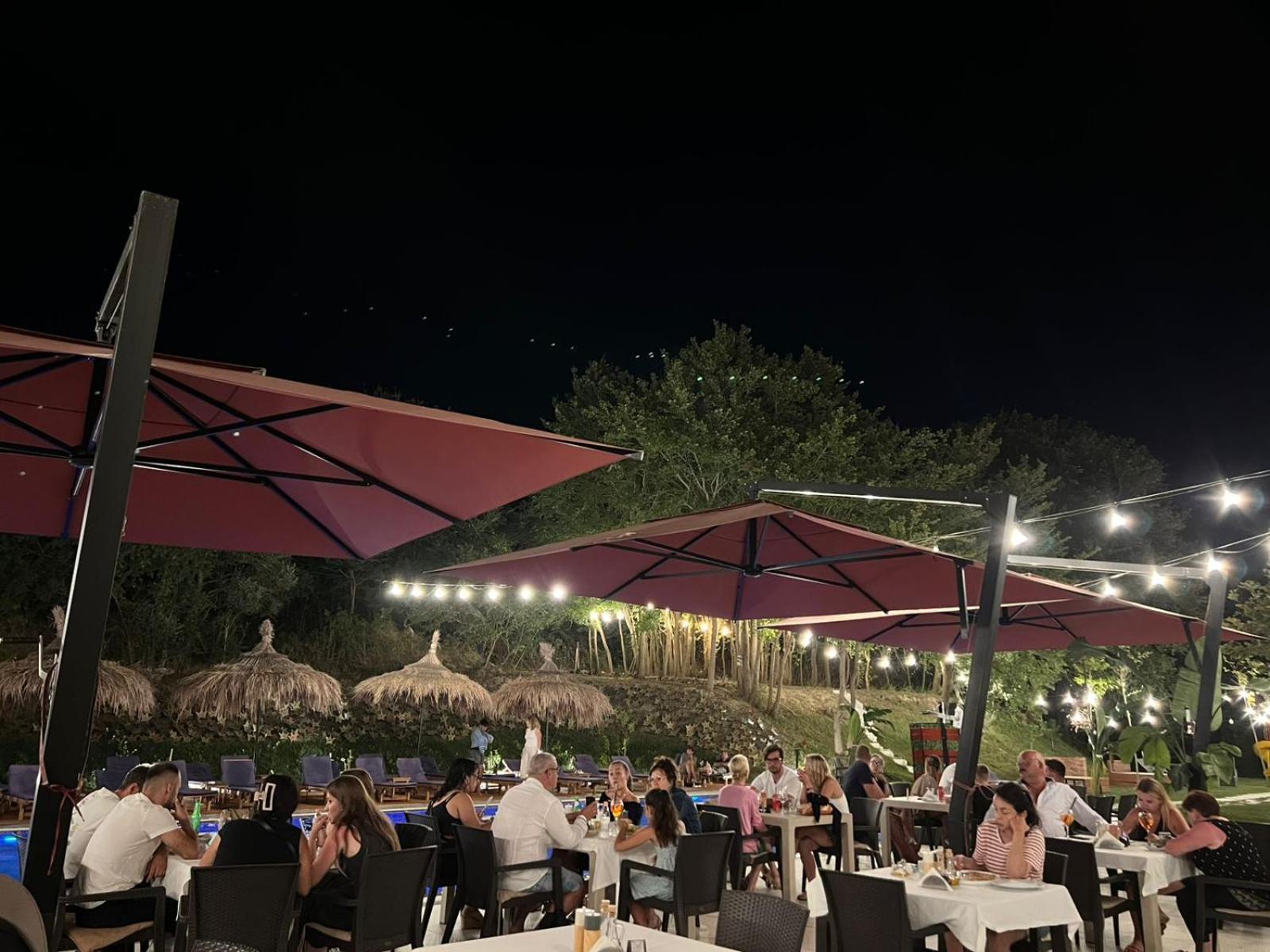 Olivia'S Hill Resort Kryemëdhej Bagian luar foto