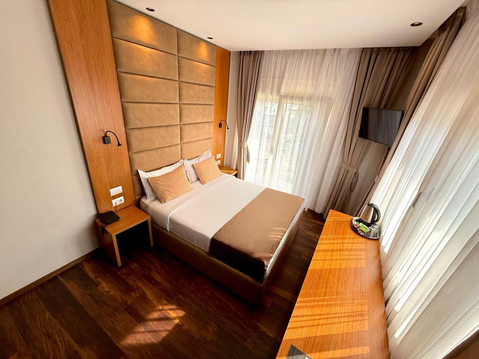 Olivia'S Hill Resort Kryemëdhej Bagian luar foto